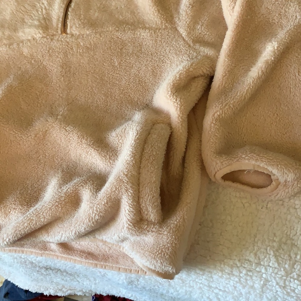 Fluffy pullover - Picture 4 of 4